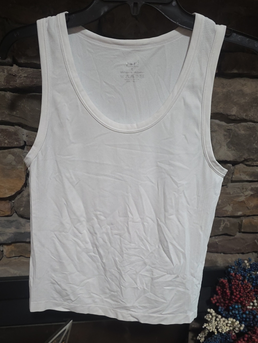 Pro-fit Sealess Sports Top Sz L